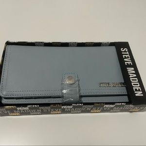 Steve Madden Snap Closure Wallet pale blue